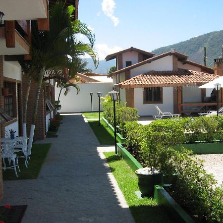 Litoral Norte - Caraguatatuba - Sobrado Com Piscina Em Condominio Fechado المظهر الخارجي الصورة