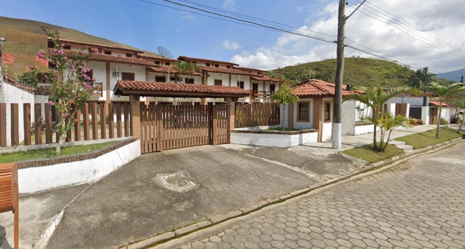 Litoral Norte - Caraguatatuba - Sobrado Com Piscina Em Condominio Fechado المظهر الخارجي الصورة